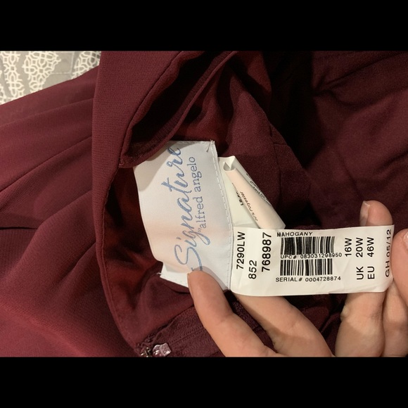 Burgundy Prom Dress - Picture 4 of 5